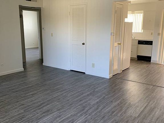 4th image of 4572 N Glenn Ave #71a92cd40