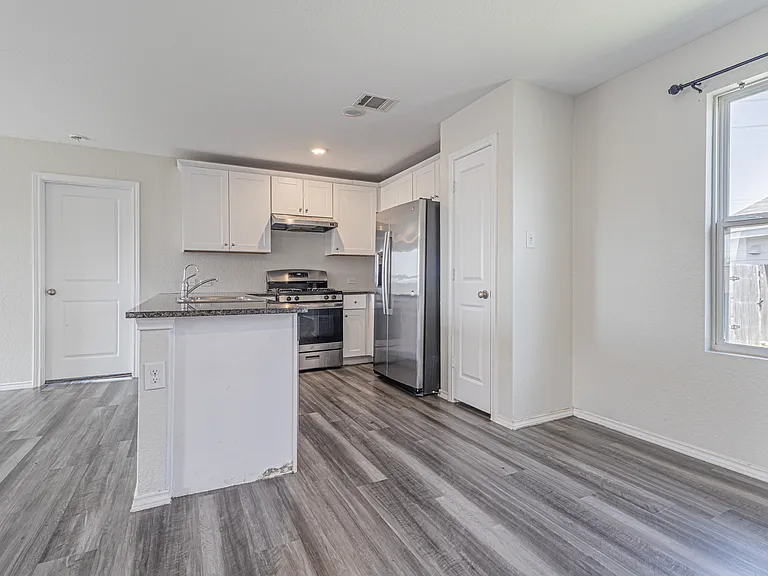3814 Pickles Way — Photo 11