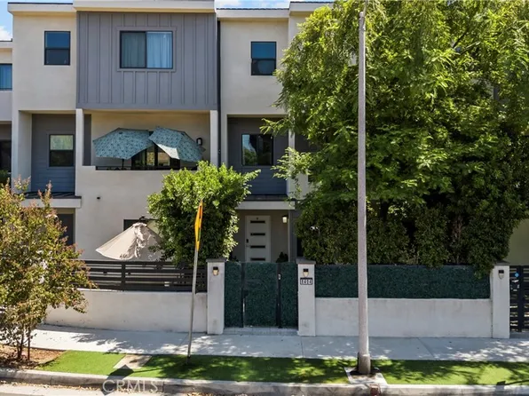8404 Woodley Pl, North Hills, CA 91343
