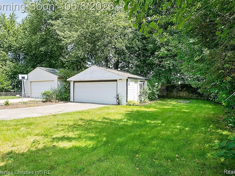 2716 Ardmore Ave — Photo 29