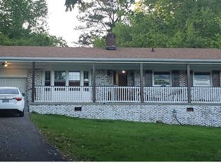 1812 E Old Topside Rd, Louisville, TN 37777