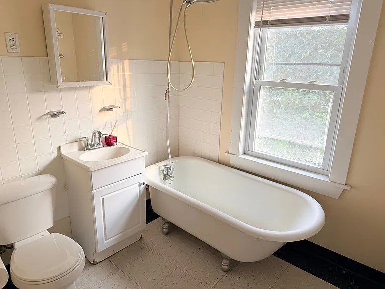 21 Houghton St #2 — Photo 3