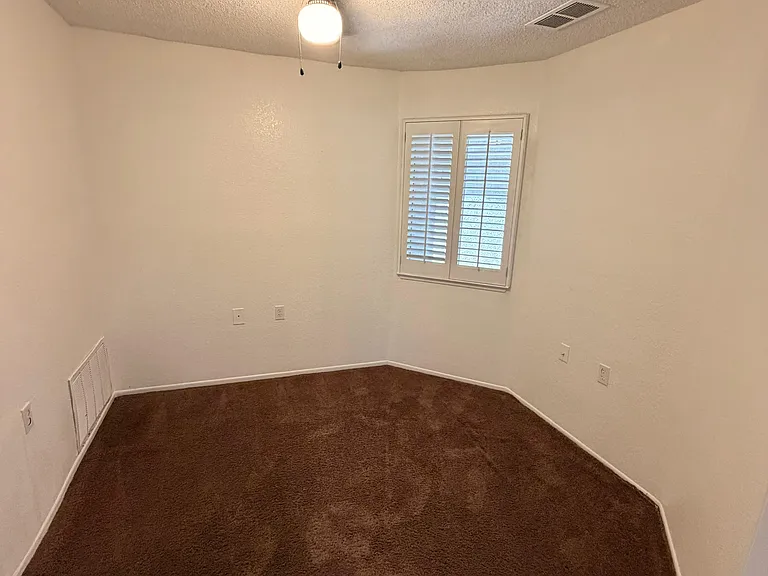 950 Countryside St — Photo 11