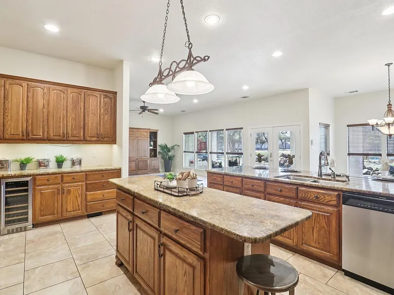 294 Logan Ranch Rd — Photo 11