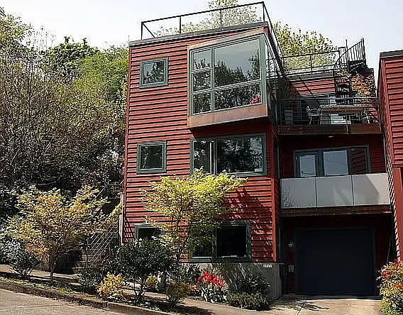 3915 SW View Point Ter — Photo 1