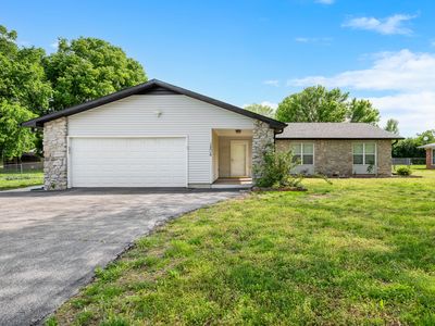 1208 Kemp Drive, Bolivar, MO, 65613
