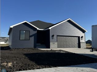 4705 Hampton Loop S, Moorhead, MN 56560