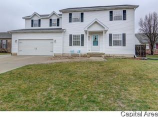 13 Bittersweet, Chatham, IL 62629