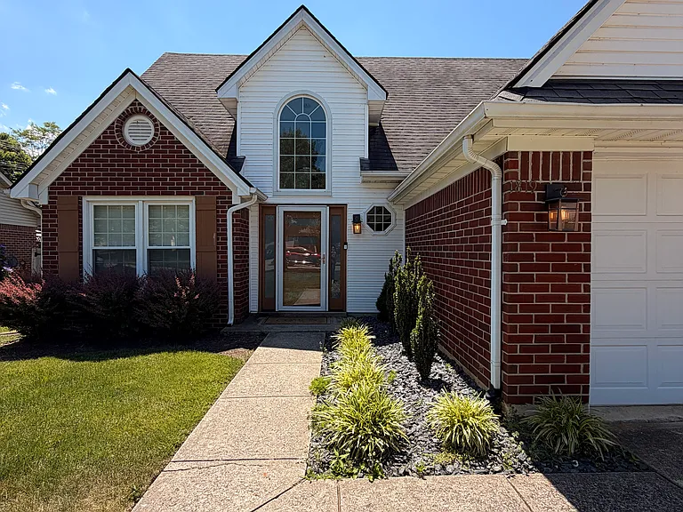 1819 Timber Creek Dr — Photo 3