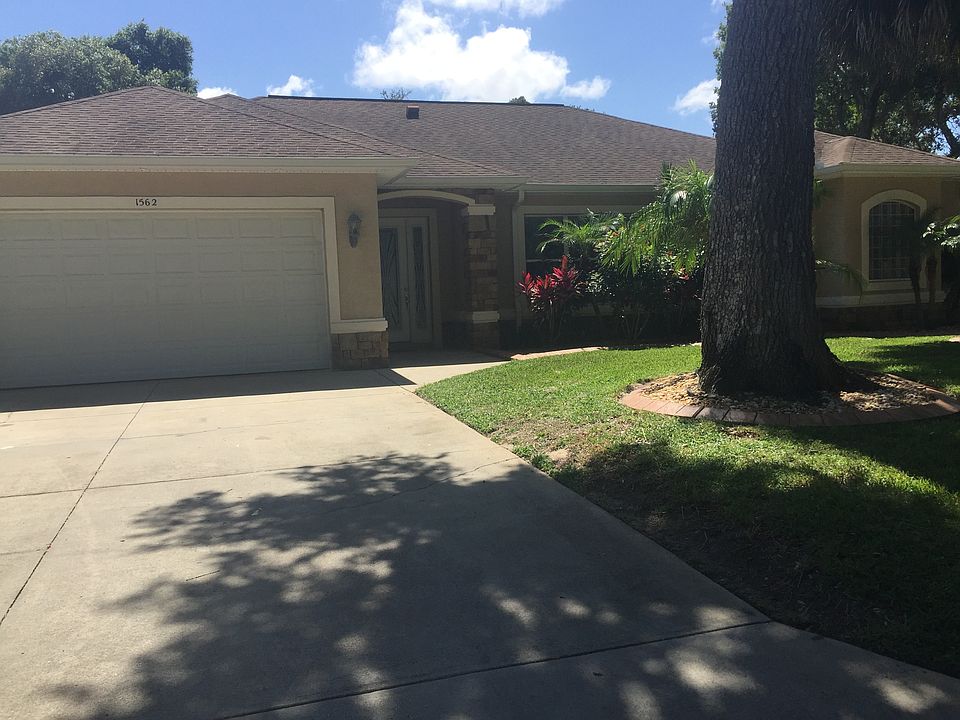 1st image of 1562 Poplar Dr