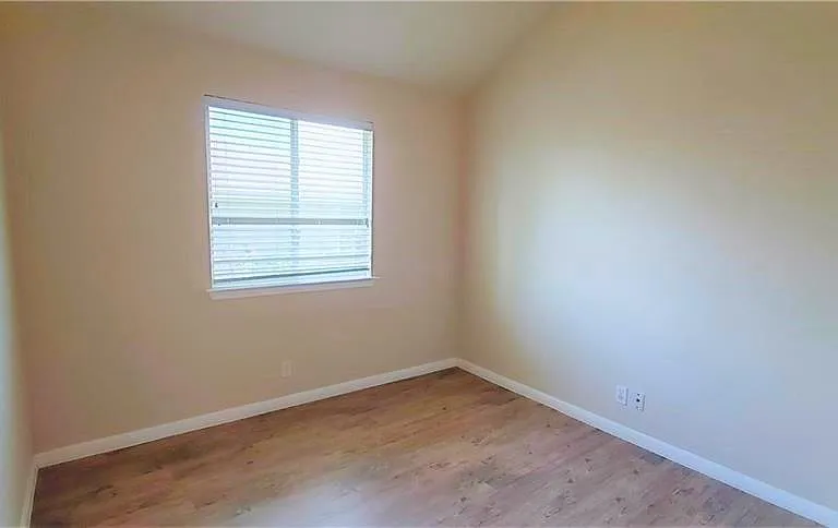 108 Pond Way — Photo 12