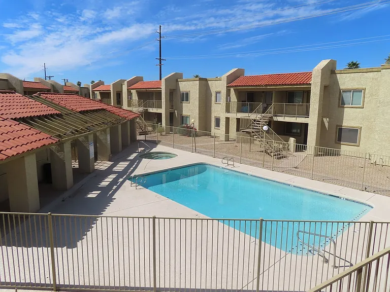 2220 W Dora St #203 — Photo 1