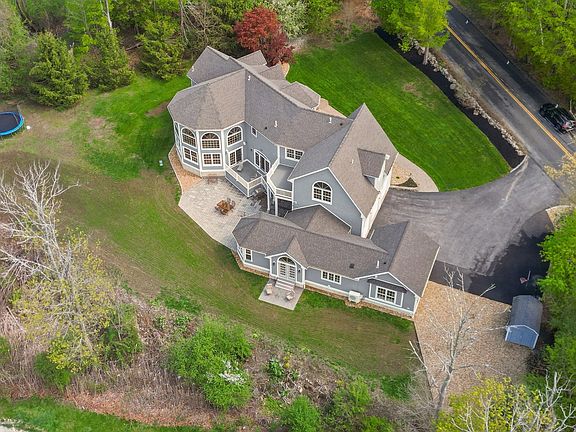 2nd image of 41 Baldpate Rd