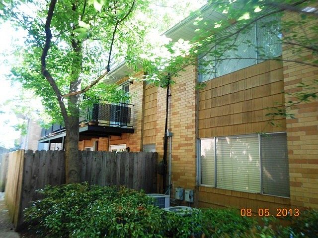 2nd image of 115 Biscayne Dr NW #1