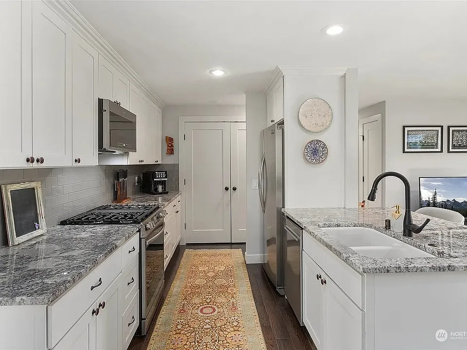 10102 162nd Ave NE