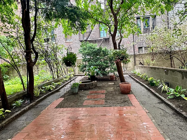 554 W 165th St #GARDEN — Photo 7
