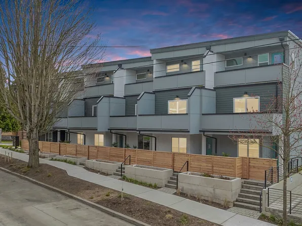 105 NW 39th Street #D, Seattle, WA 98107