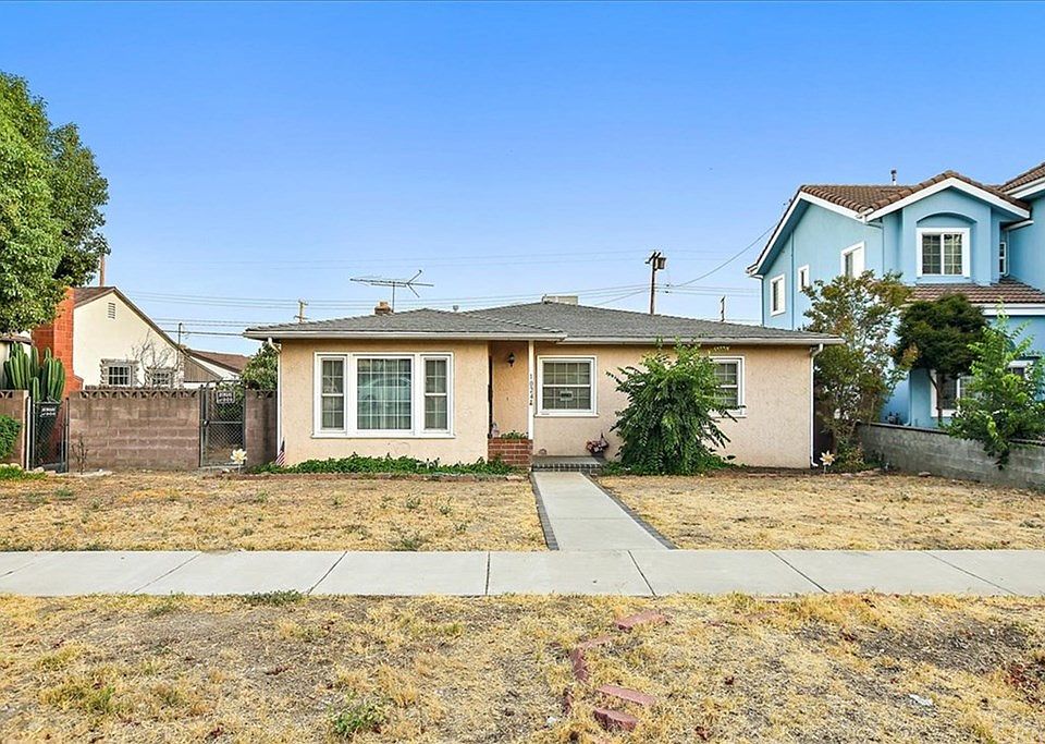 1st image of 1024 Highland Ct
