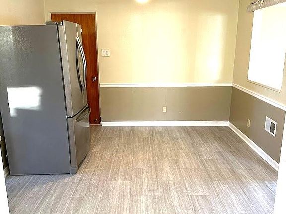 5th image of 4133 Robert Ave