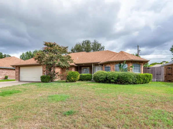 304 Modene Ave, Waxahachie, TX 75165