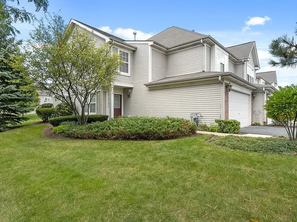 3137 Reflection Dr, Naperville, IL 60564