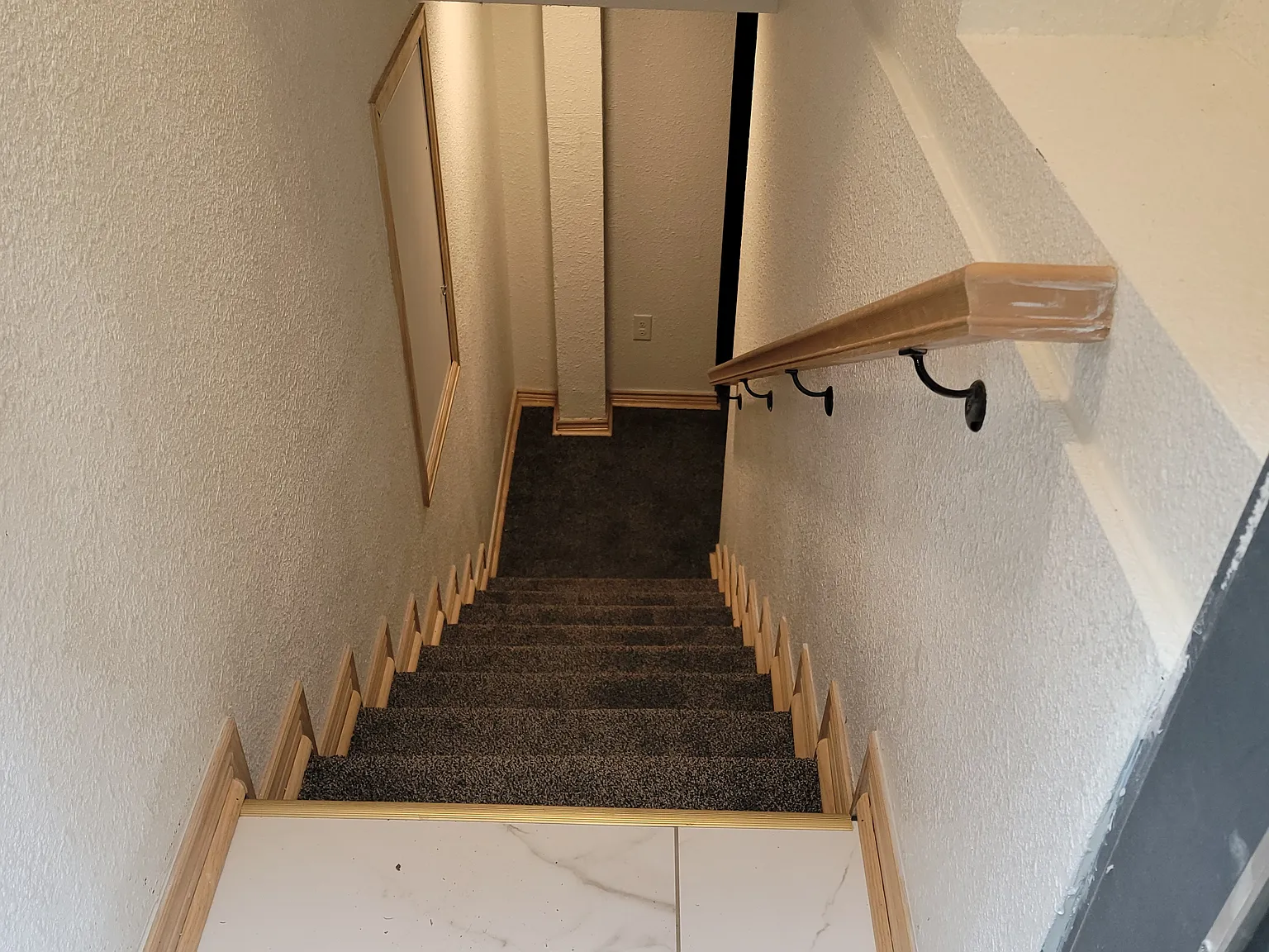 1409 E 22nd Ave — Photo 3