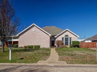 1424 Pecan Creek Dr, Farmersville, TX 75442