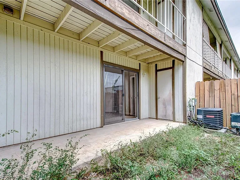4307 S 1st St #108 — Photo 27