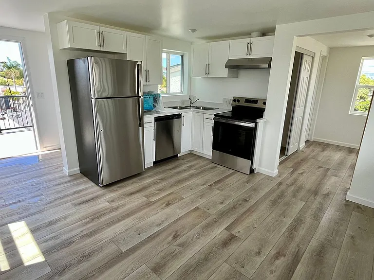 4118 Adams Ave #9 — Photo 5