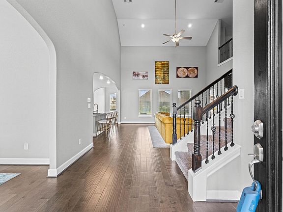 2nd image of 2806 Emerald Pines Ln