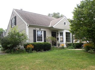 7405 Hennessey Ave, Wauwatosa, WI 53213