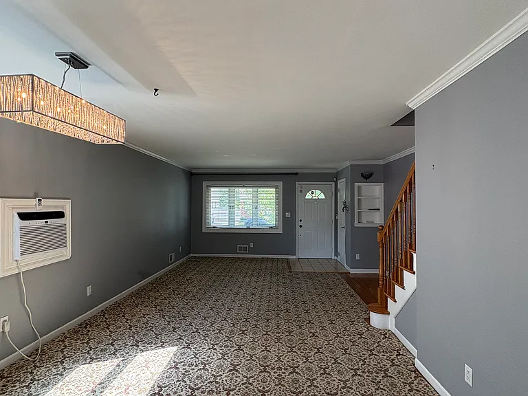 327 Chesterton Ave — Photo 4