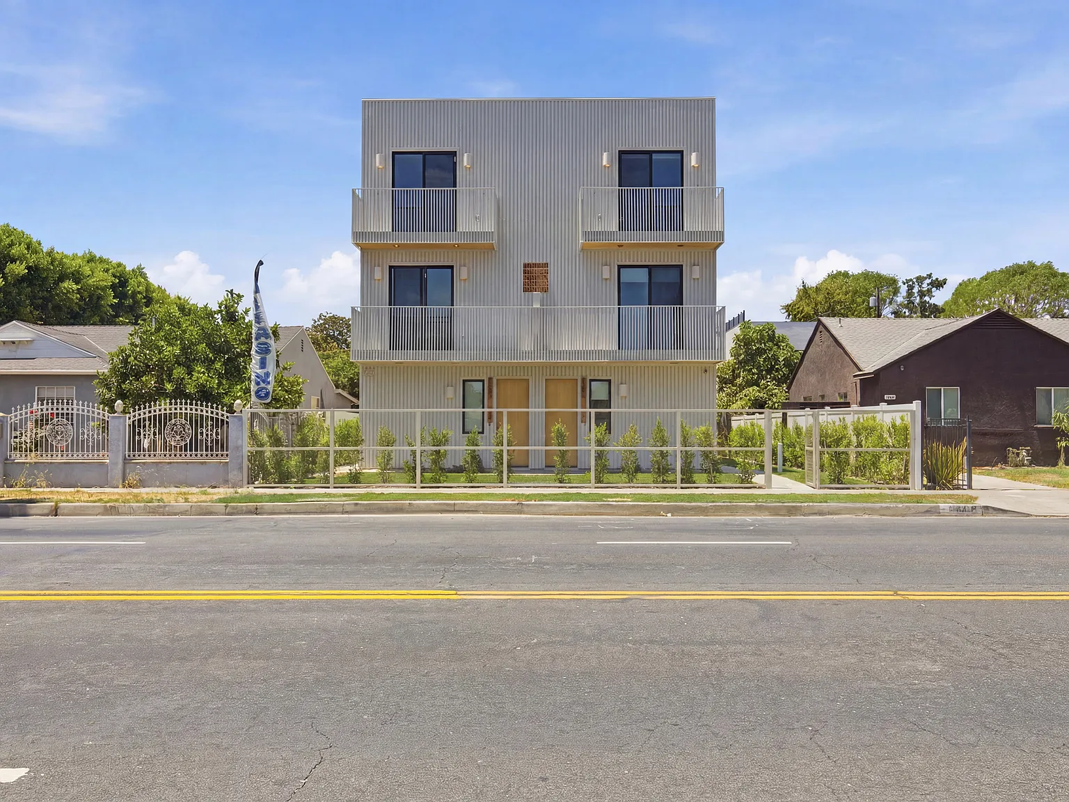 3 bed, 3.5 bath, $5,250 — Photo 4