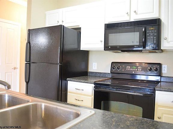 4th image of 2616 Suncrest Village Cir