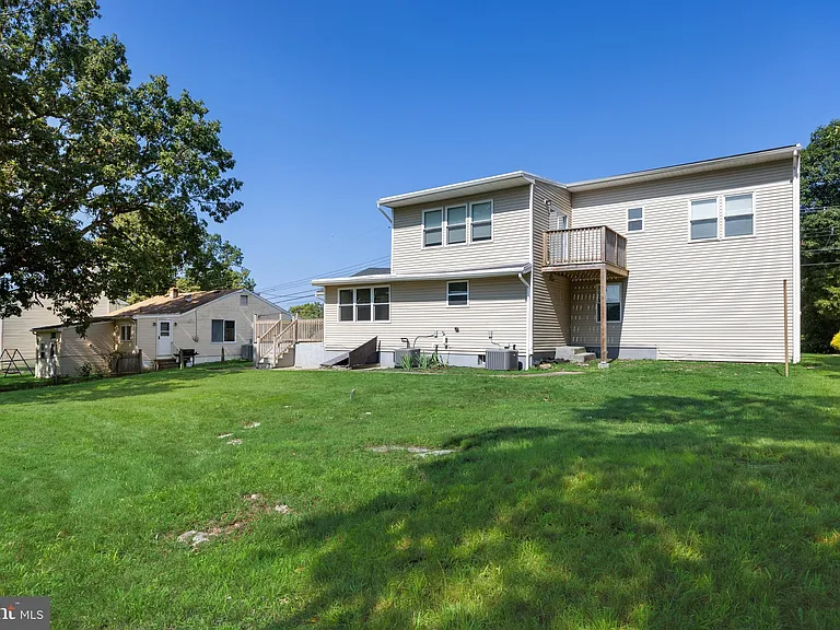 55 Shawnee Ave — Photo 39