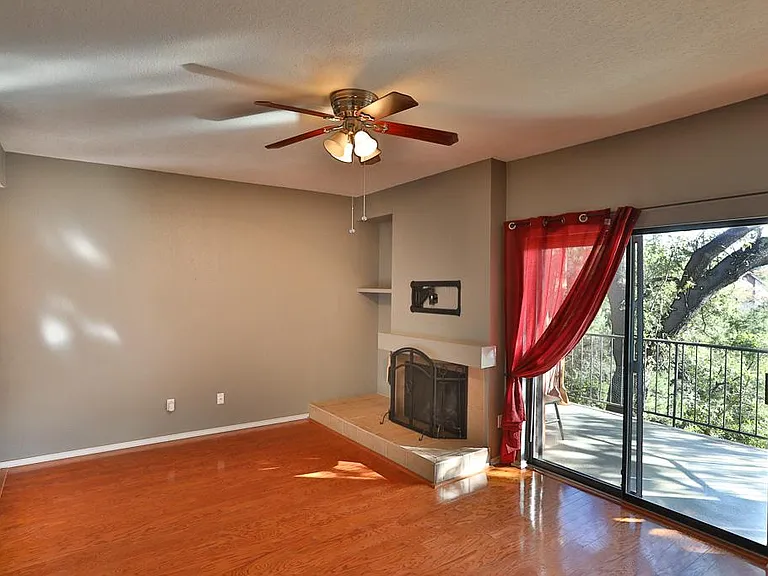 4711 Spicewood Springs Rd #182 — Photo 2