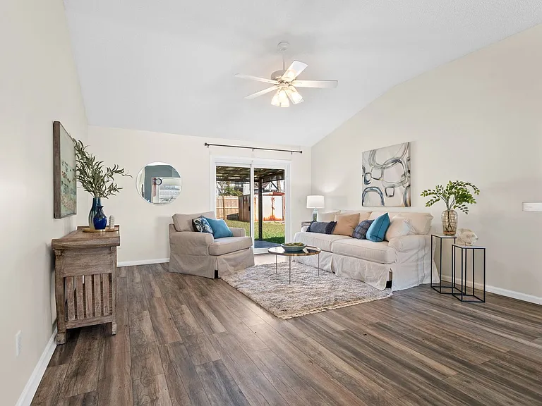 13241 Mendenhall Pl — Photo 17