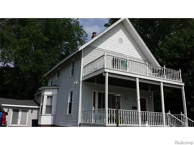543 N 2nd St photo 1