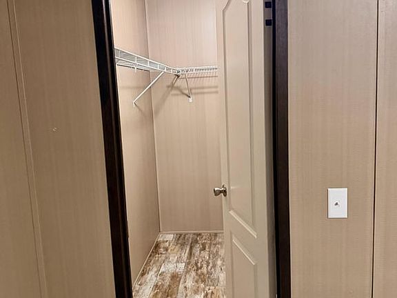 4th image of 10047 Dogwood Ln