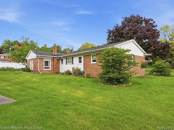 5th image of 436 Broadleaf Dr