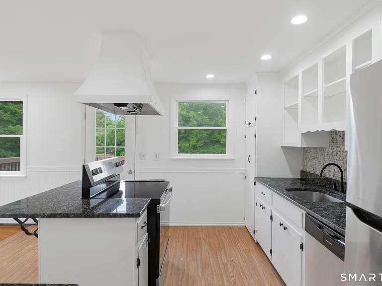 60 Hoffman Rd — Photo 20