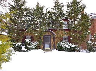 489 Uvedale Rd, Riverside, IL 60546