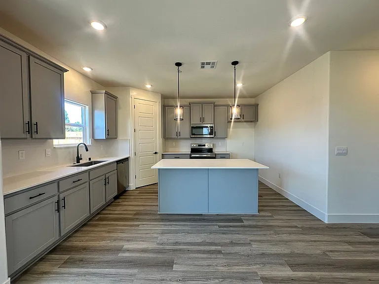 4005 W Babcock Ave — Photo 10