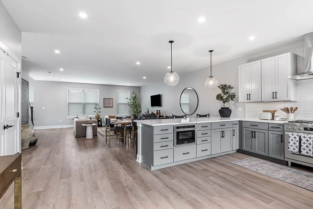 Building Photo - The Henry at Harms Woods - Luxury Townhomes