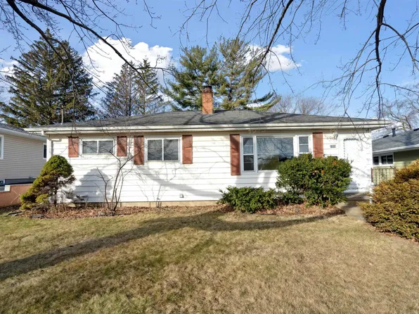 1008 Oregon St, Waterloo, IA 50702