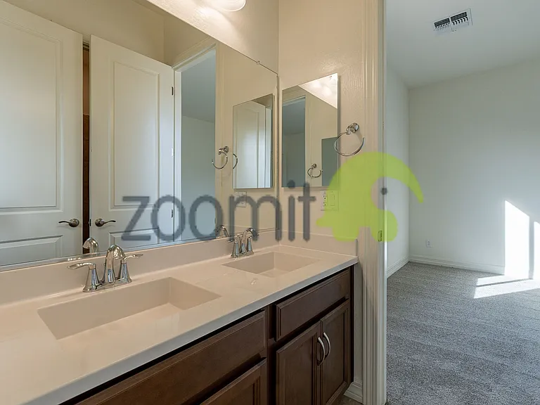 19407 W Seldon Ln — Photo 23