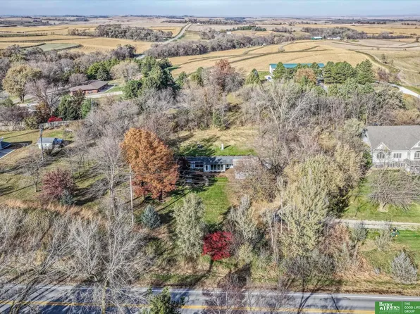 14938 Fall River Ln, Blair, NE 68008