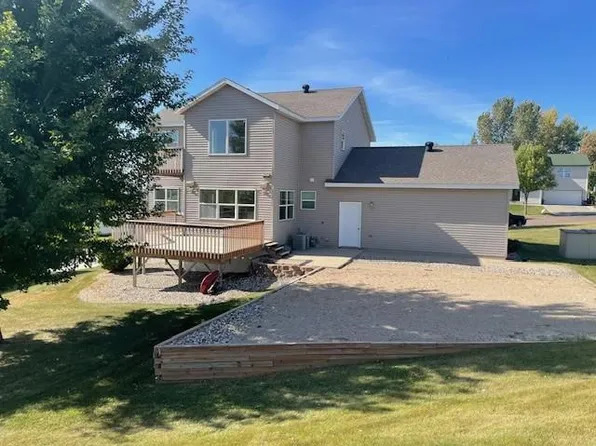 105 Andrew Dr, Fergus Falls, MN 56537