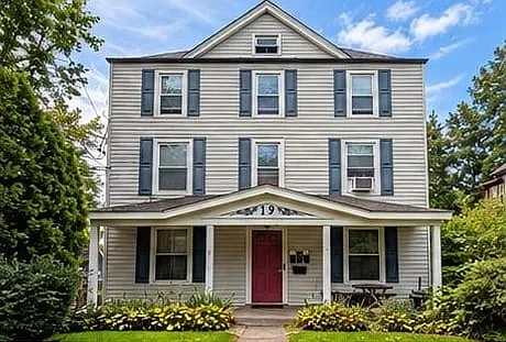 19 Stone Ave