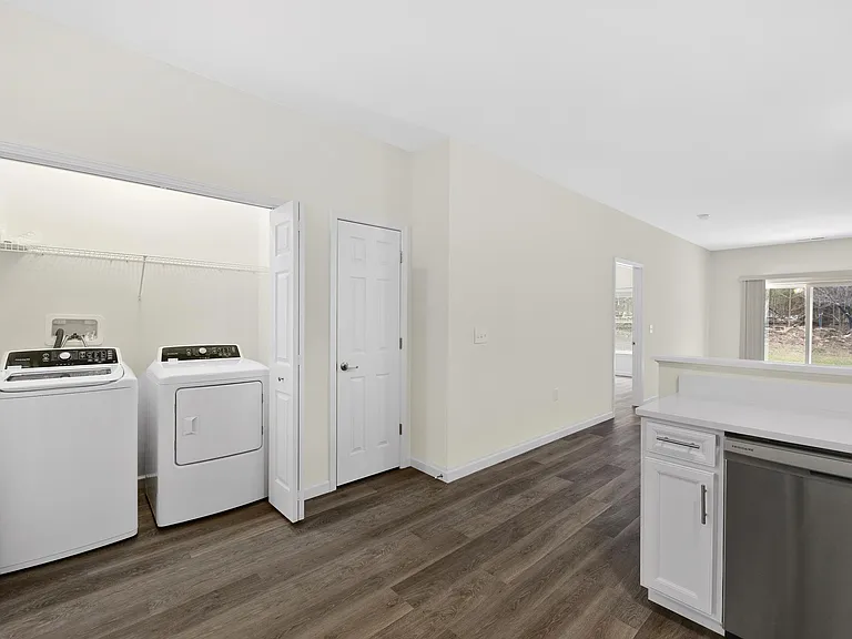 Townhomes at Woodland's Edge — Photo 38